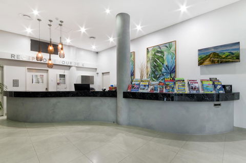 Sunshine Tower Hotel - Northern Rivers Accommodation 24