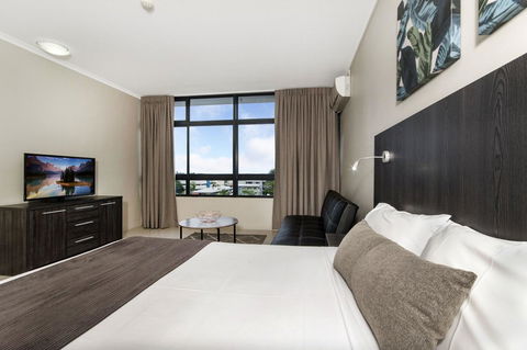 Sunshine Tower Hotel - Northern Rivers Accommodation 9