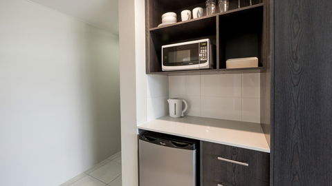 Sunshine Tower Hotel - Northern Rivers Accommodation 8