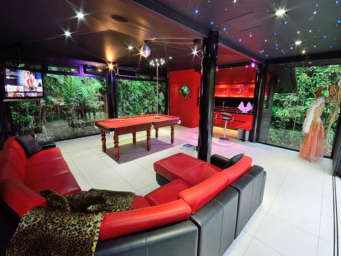 Misty Mountains Rainforest Retreat - Northern Rivers Accommodation 5