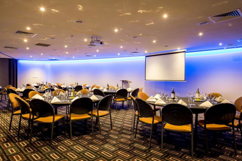 DoubleTree By Hilton Cairns - Northern Rivers Accommodation 37