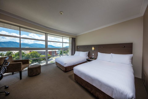 DoubleTree By Hilton Cairns - Northern Rivers Accommodation 16