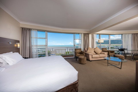 DoubleTree By Hilton Cairns - Northern Rivers Accommodation 31
