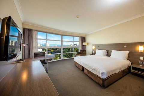 DoubleTree By Hilton Cairns - Northern Rivers Accommodation 18