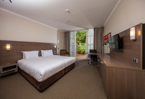 DoubleTree By Hilton Cairns - Northern Rivers Accommodation 22