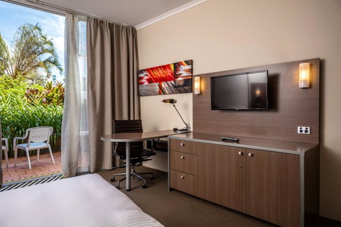 DoubleTree By Hilton Cairns - Northern Rivers Accommodation 33
