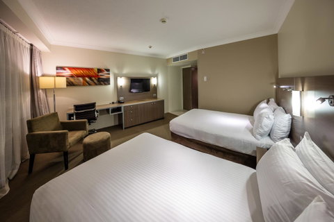 DoubleTree By Hilton Cairns - Northern Rivers Accommodation 13