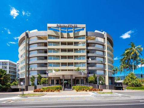DoubleTree By Hilton Cairns - Northern Rivers Accommodation 1