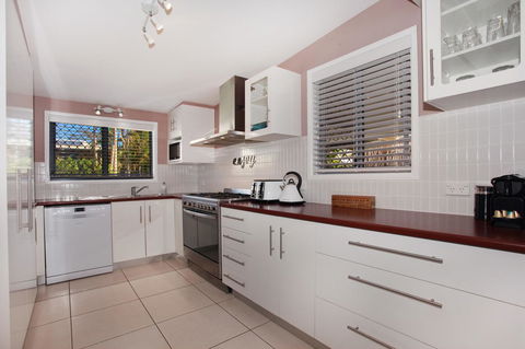 6 Botany Court Marcoola Beach - Pet Friendly 500 Bond - Northern Rivers Accommodation 10