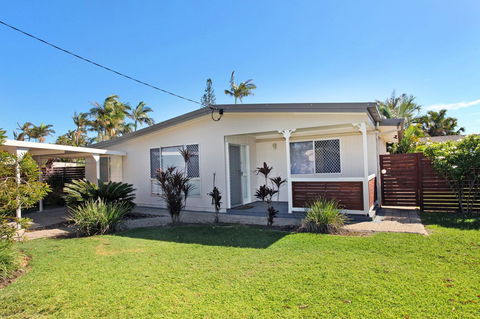 6 Botany Court Marcoola Beach - Pet Friendly 500 Bond - Northern Rivers Accommodation 1