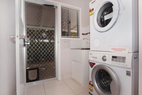 6 Botany Court Marcoola Beach - Pet Friendly 500 Bond - Northern Rivers Accommodation 4