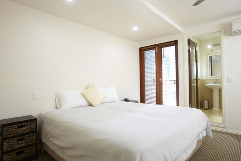 Beached On Magnetic - Northern Rivers Accommodation 10