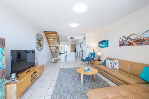 On The Beach Resort Bribie Island - Northern Rivers Accommodation 6