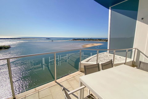 Waves Maroochy River - Northern Rivers Accommodation 2