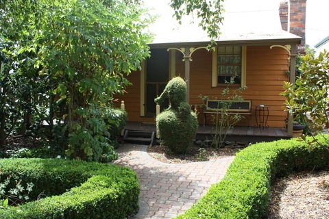 Westbury Gingerbread Cottages - Northern Rivers Accommodation 3