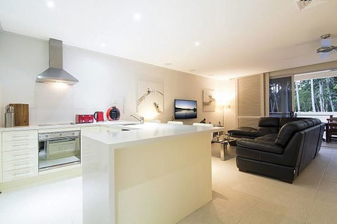 Whispering Palms - Northern Rivers Accommodation 2