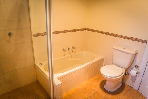 Whispering Pines Cottages - Northern Rivers Accommodation 1