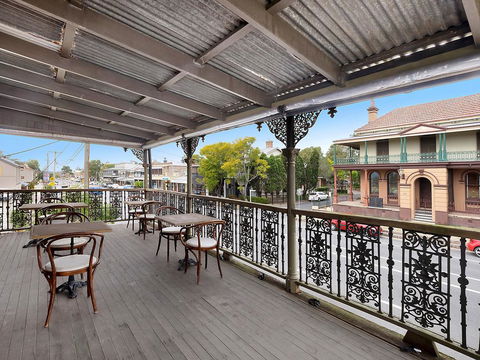 William Arnott Hotel - Northern Rivers Accommodation 1