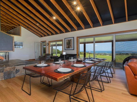 Willowview - Coastal Retreat, Stunning Views - Northern Rivers Accommodation 0