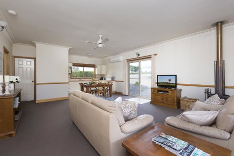 Windsors Edge Cottage Pokolbin - Northern Rivers Accommodation 3