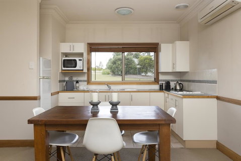 Windsors Edge Cottage Rothbury - Northern Rivers Accommodation 3