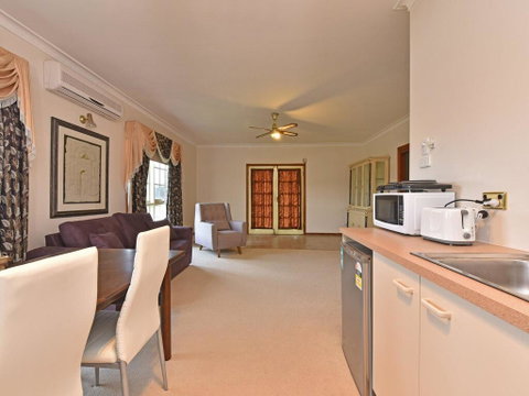 Wine Country Homestead 1br Studio - Northern Rivers Accommodation 2