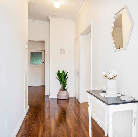 Wombat Cottage Albury - Northern Rivers Accommodation 1