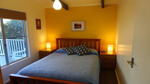 Wonky Pine Beach House, NARRWALLEE- 4 Bedroom - Northern Rivers Accommodation 3