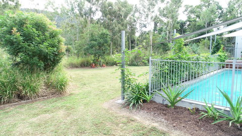Woodwark Bay Retreat Airlie Beach - Northern Rivers Accommodation 2