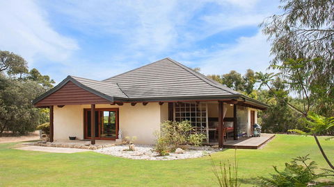 Yallingup Retreat - Northern Rivers Accommodation 0