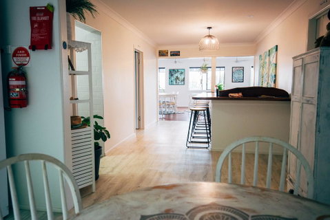 Yeppoon Beachhouse - Northern Rivers Accommodation 1