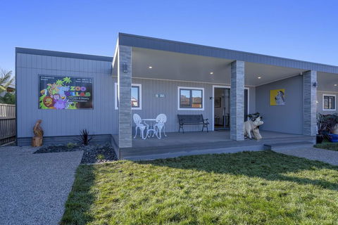 Zoo Villas : Villa Zebra - Central Wynyard - Northern Rivers Accommodation 0