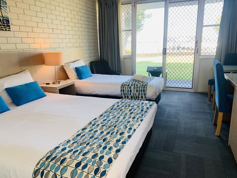 Zorba Waterfront Motel - Northern Rivers Accommodation 2