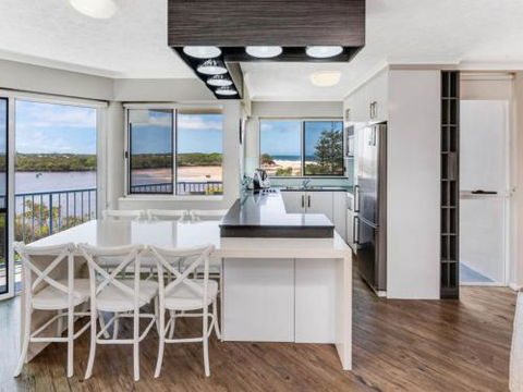 #12 The Outlook, Currimundi - Northern Rivers Accommodation 2