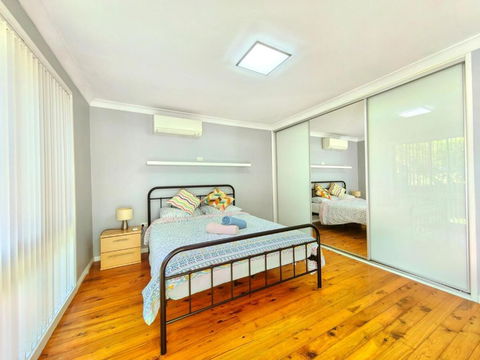 3-BR House Close To Bella Vista & Norwest Express Bus To CBD Free Parking & Wifi - Northern Rivers Accommodation 2