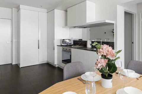 A 2BR Apt Near Shrine Of Remembrance FREE Parking - Northern Rivers Accommodation 4