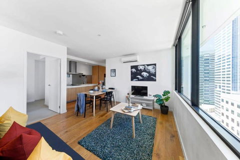 A Chic 2BR Apt City Views Near Southern Cross - Northern Rivers Accommodation 1