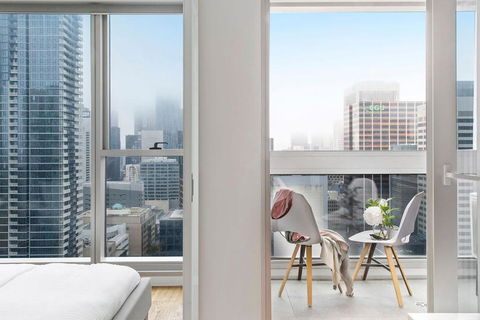 A Chic & Lovely 2BR Apt CBD With City Views - Northern Rivers Accommodation 4