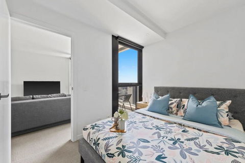 A Cozy 2BR Apt Next To Queen Victoria Market & Melbourne Central With City Views - Northern Rivers Accommodation 1