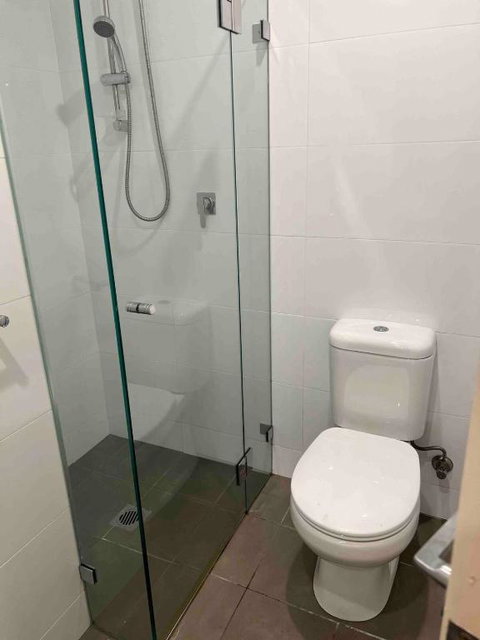 A Private Room - 1 Train Stop To Chatswood CBD - Northern Rivers Accommodation 4