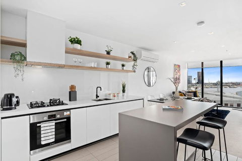 A Stylish 2BR Apt With FREE Parking - Northern Rivers Accommodation 4