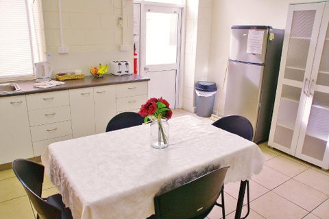 Accommodation @ Isa - Northern Rivers Accommodation 4