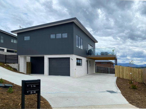 Albatross Rise - Modern Family Home - Northern Rivers Accommodation 2