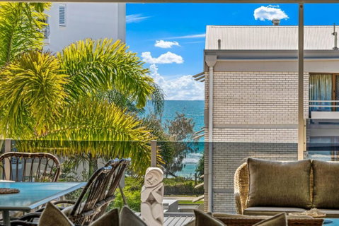 Alex Beach House, 100 Steps To The Sand, With Ocean Views - Northern Rivers Accommodation 0