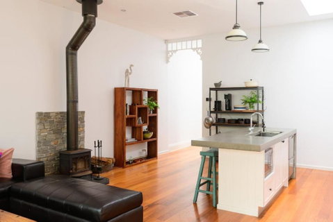 Alma, Art Deco Home In Caufield North - Northern Rivers Accommodation 4