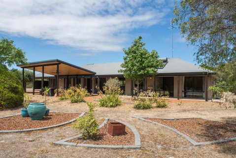 Amaroo - Northern Rivers Accommodation 1