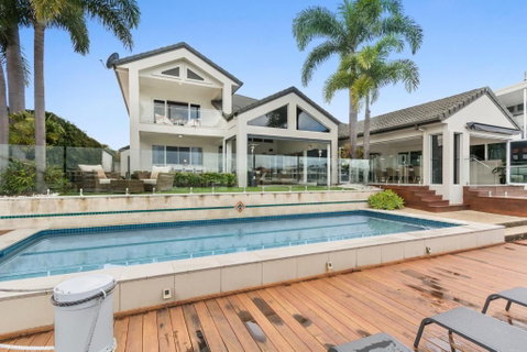 Amazing Canal House With Private Jetty, Gym & Pool - Northern Rivers Accommodation 1