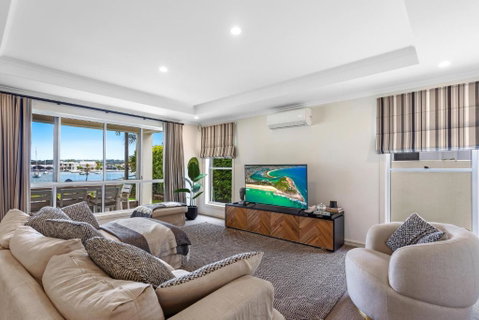 Amazing Canal House With Private Jetty, Gym & Pool - Northern Rivers Accommodation 3