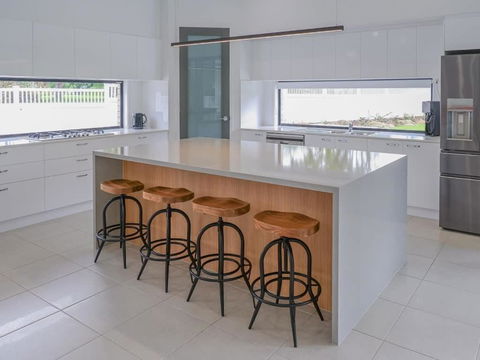 Amazing House Big Swimming Pool BBQ - Northern Rivers Accommodation 4