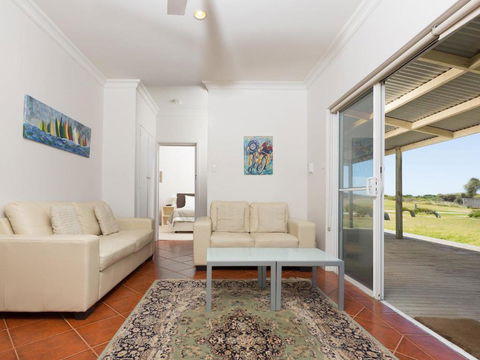 Amhurst Cottage - Northern Rivers Accommodation 3